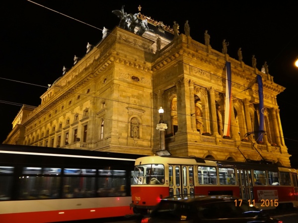 Praga Noaptea Imagini De Calatorie Anomismia